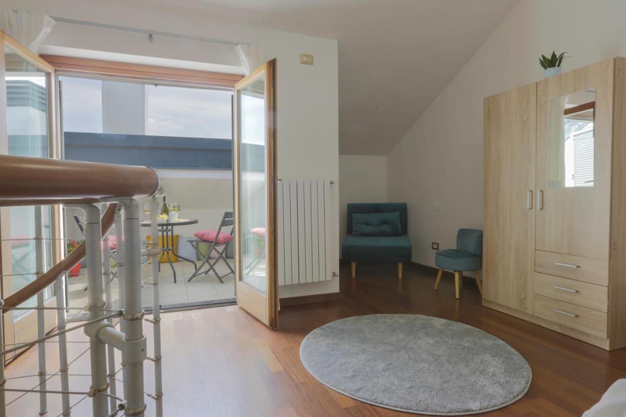 Appartamento Nolo Uptown Milano Esterno foto