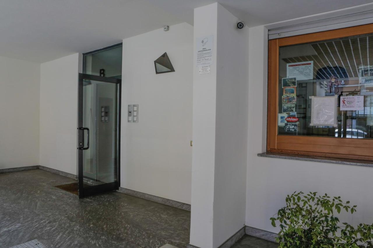Appartamento Nolo Uptown Milano Esterno foto